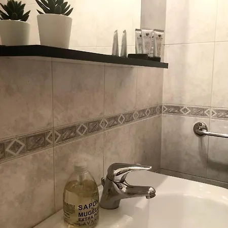 Incantevole Stanza Sul Naviglio Grande, Private House Quarto em Acomodações Particulares
